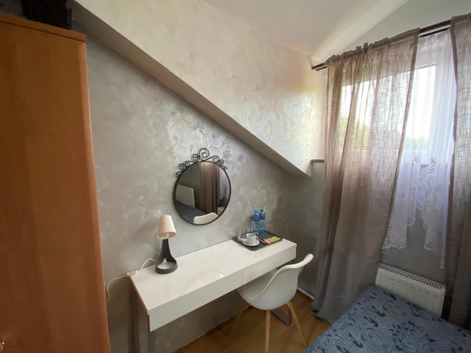 Homies Inn Celiny  Phòng bức ảnh