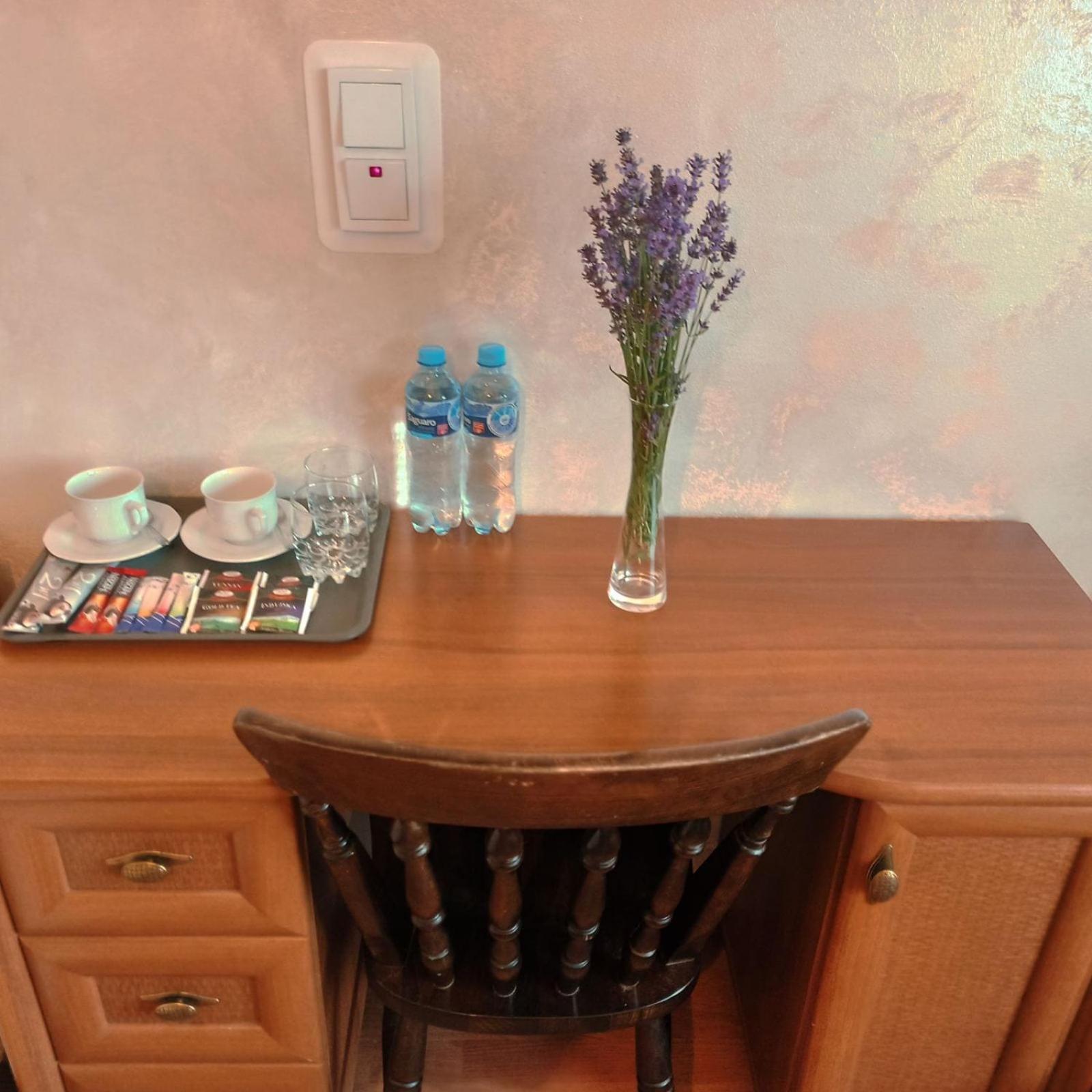 Homies Inn Celiny  Ngoại thất bức ảnh